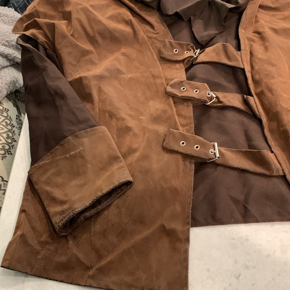 Under Wraps Hooded Huntsman Costume - Picture 3 of 4